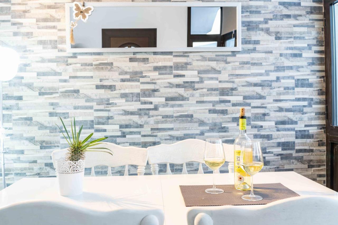 Casa Nina Apartment Tias Ngoại thất bức ảnh